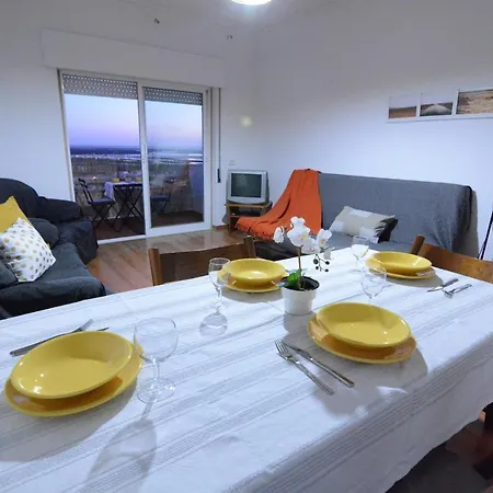 Wonderful View In Center Apartment